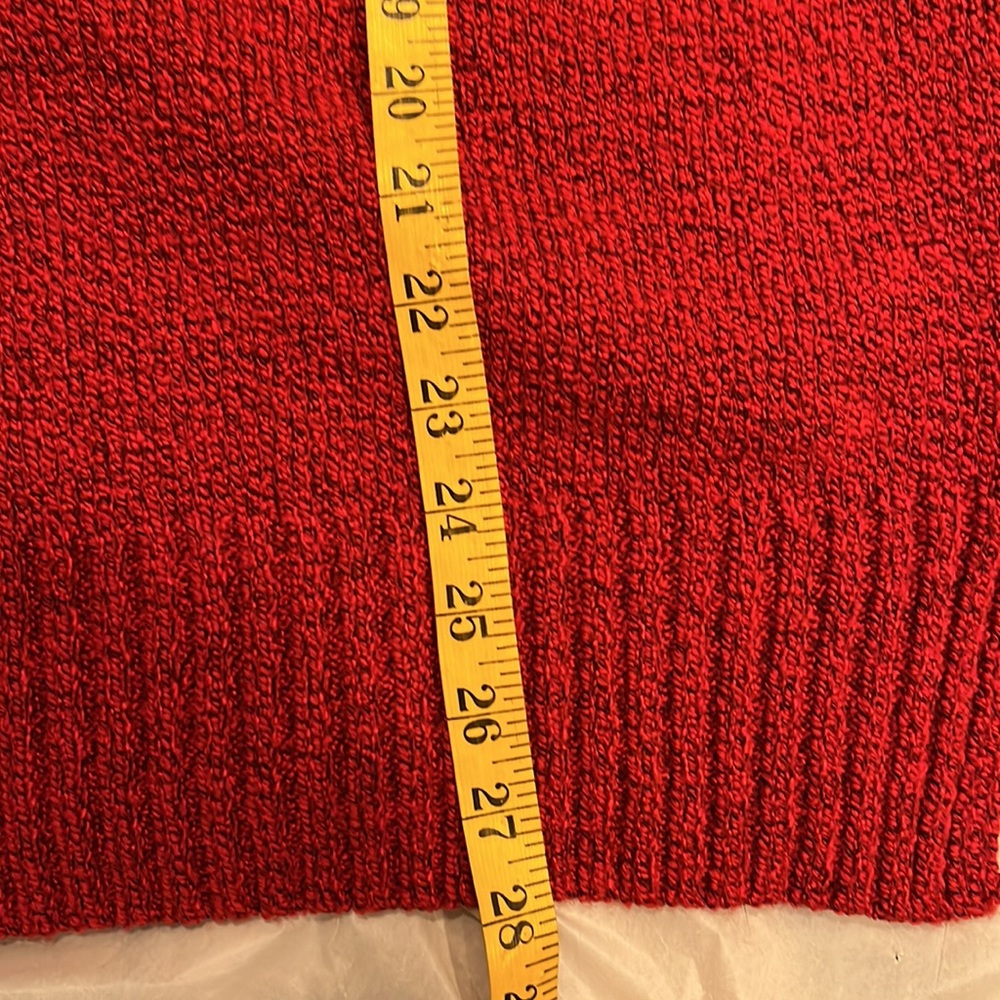 Croft & Barrow Crew Neck Sweater in Red.  Pullover. Size large - Picture 9 of 12